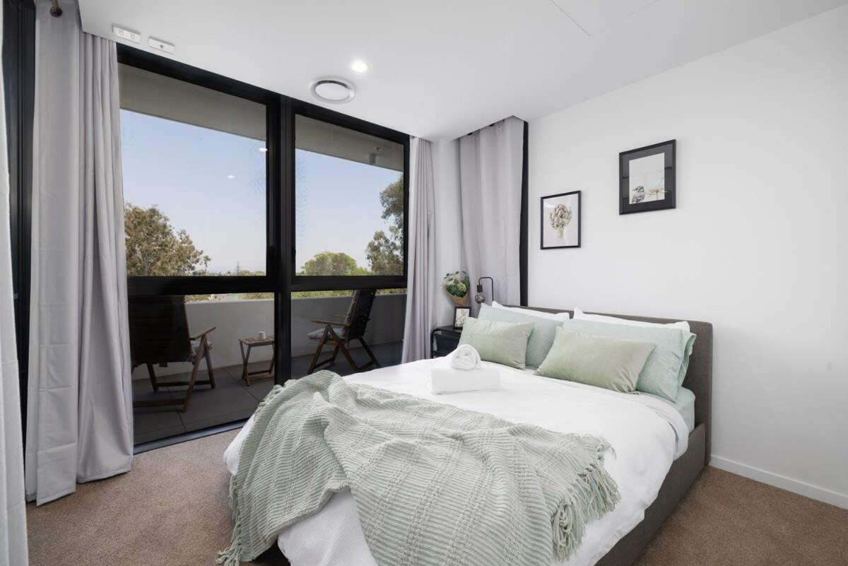 Brand New 2br Near Surf' Paradise Free Parking Gold Coast